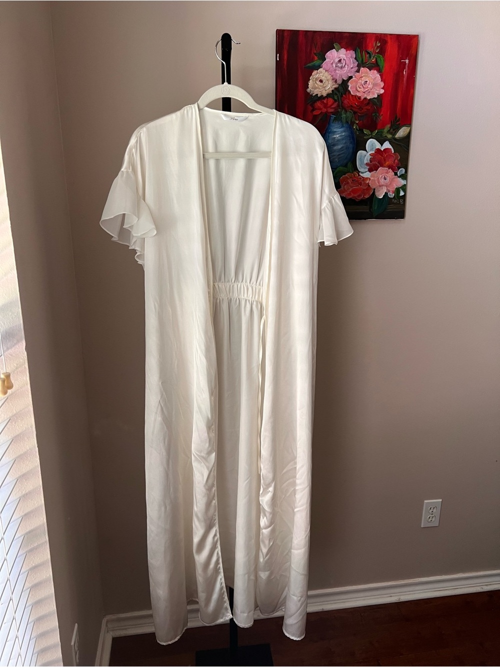 Flora Women's Cream Satin Robe with Ruffle Sleeves